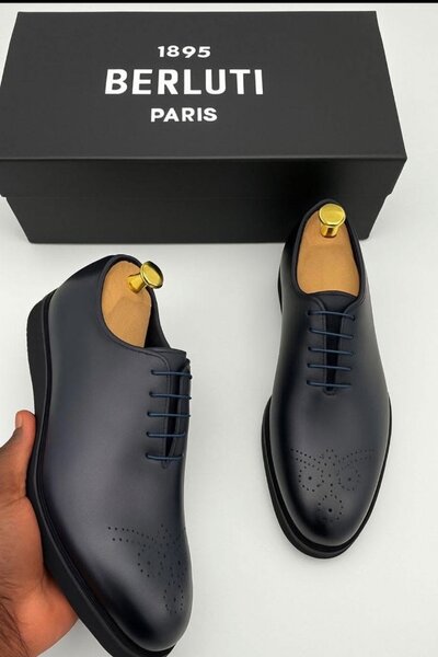 Chaussures en cuir élégantes