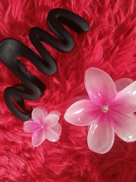 Épingles à cheveux fleuries