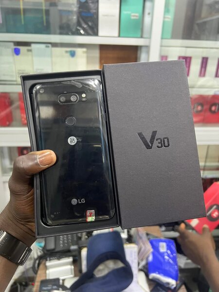 LG V30 Smartphone