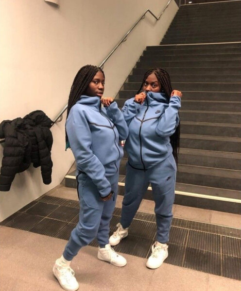 Sweat bleu confortable
