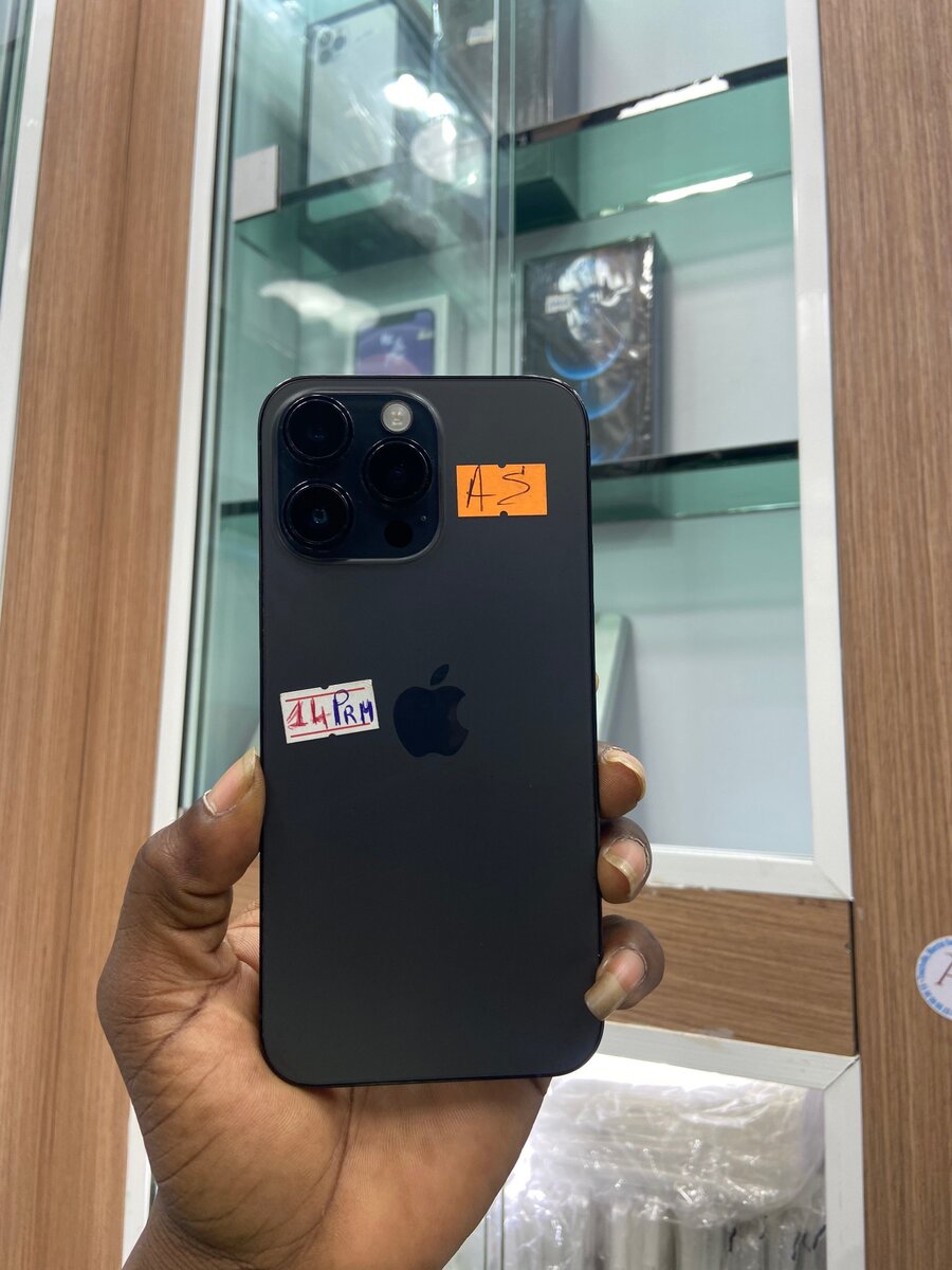 14 Pro Max 128Go quasi neuf