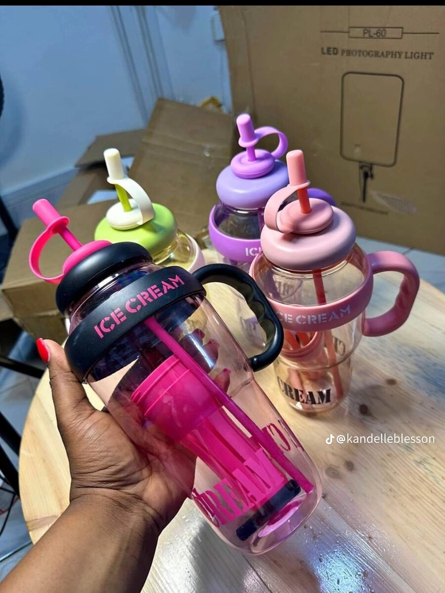 Gourde Colorée avec Paille