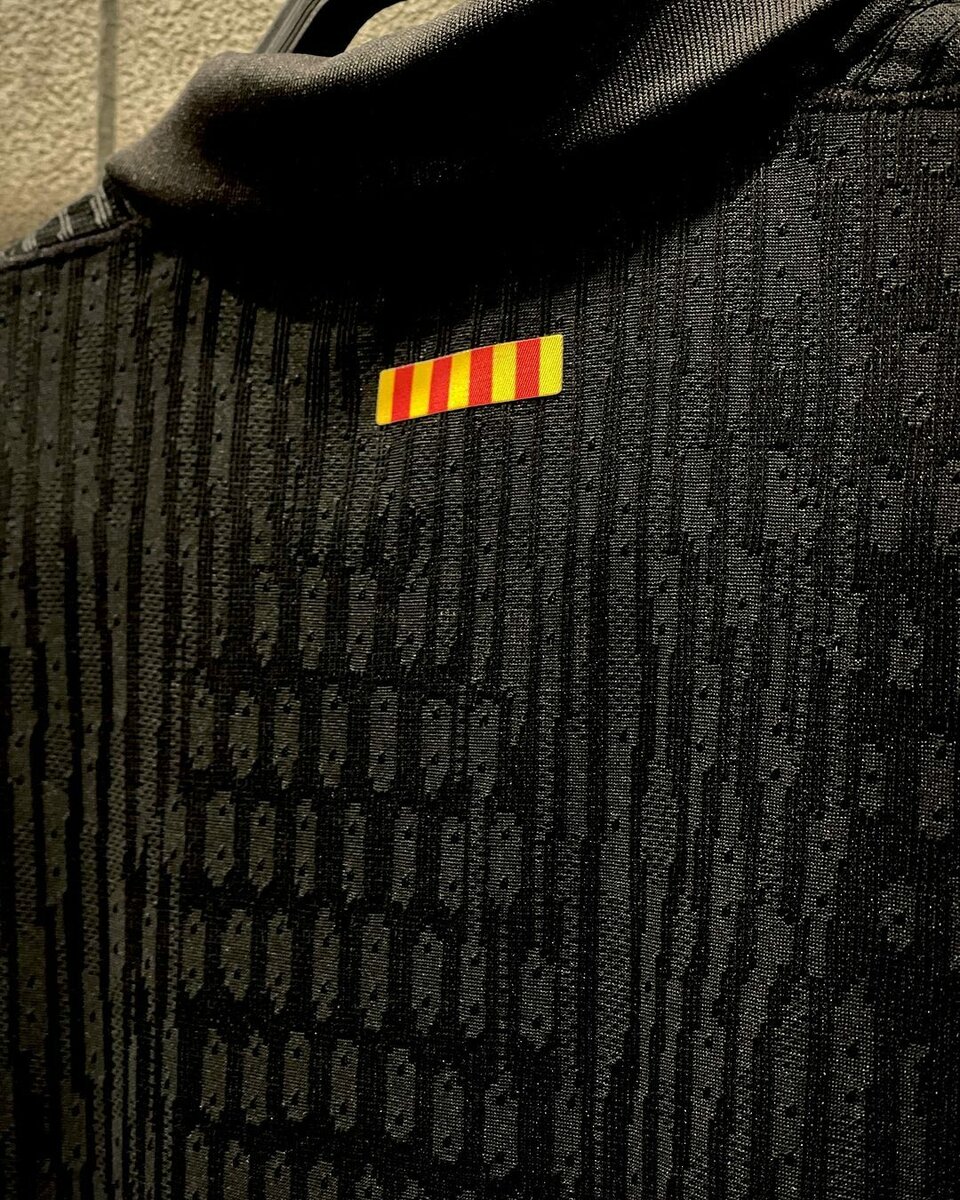 FC BARCELONA 24/25 Away Jersey