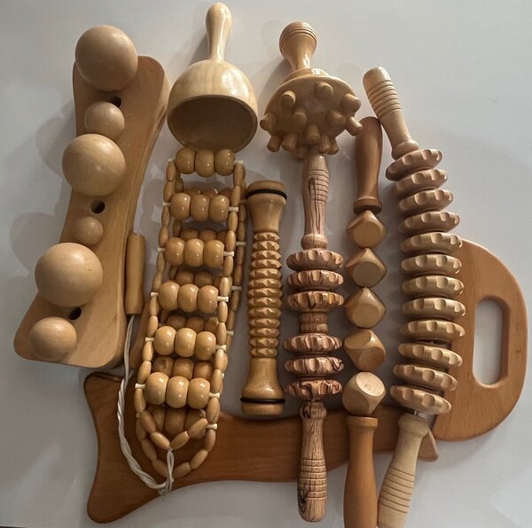 Ensemble de masseurs en bois