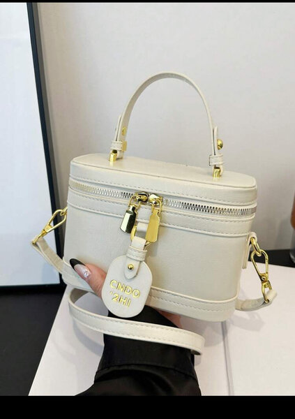 Mini sac à main en cuir élégant