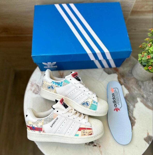 ADIDAS SUPERSTAR