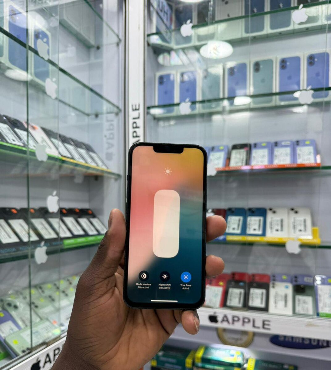 13 simple 128 Go sans ID