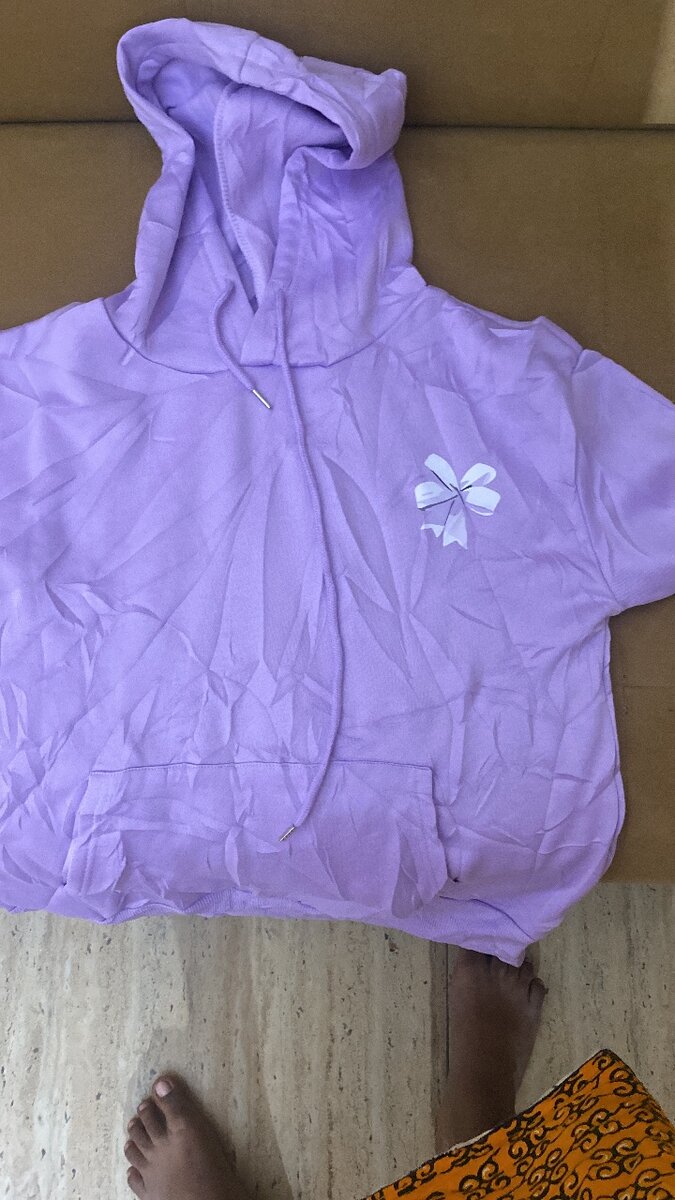 Sweat à capuche "Just a Little Moody"