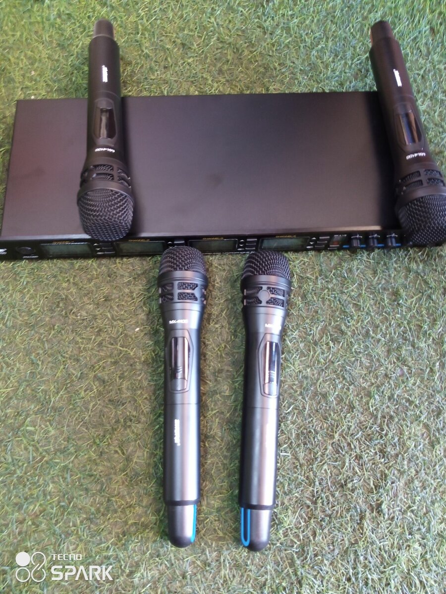 Shure cordless Mic 4 in 1