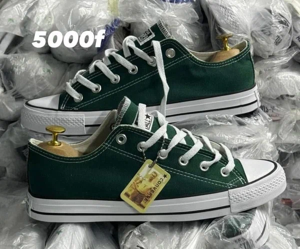 Baskets en toile vertes élégantes