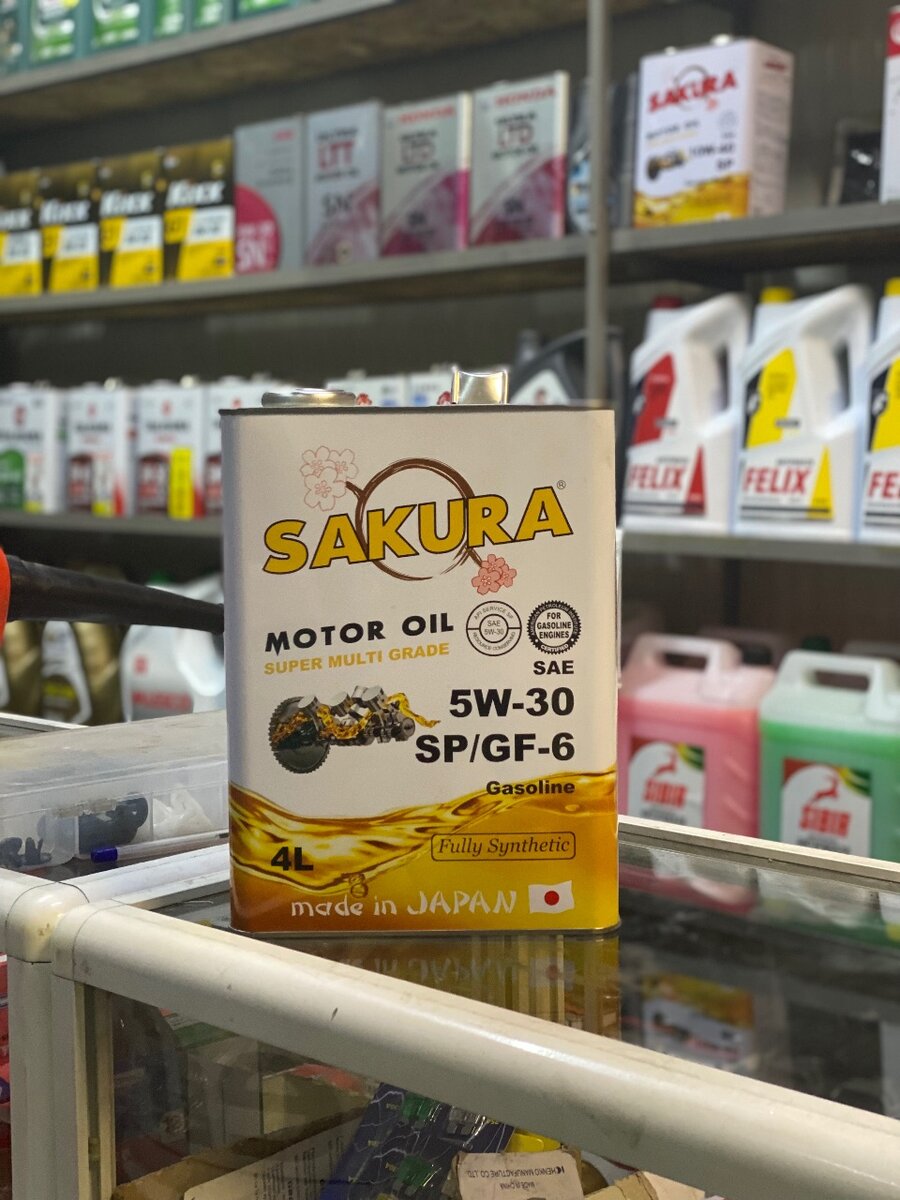 Sakura motor oil 5w-30
