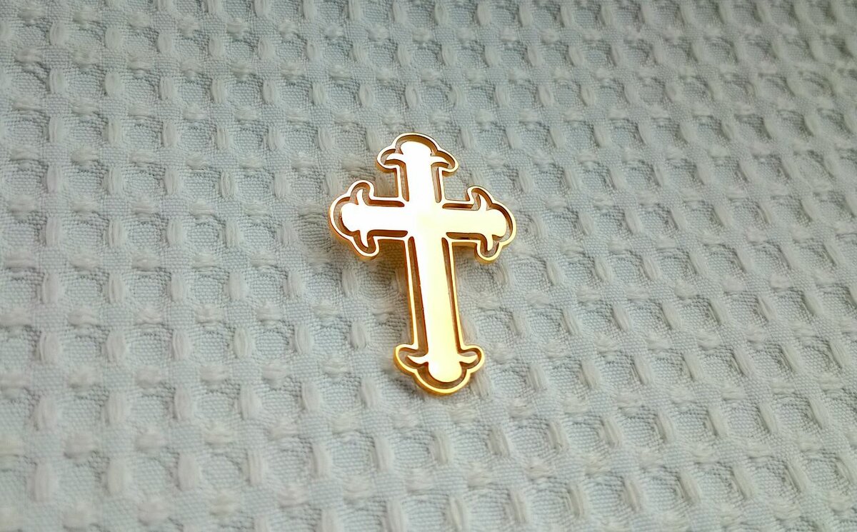 Cross lapel pin