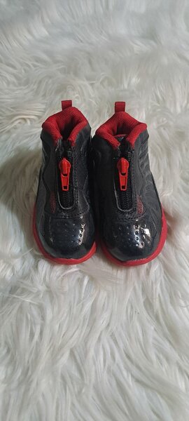 Chaussures enfants colorées