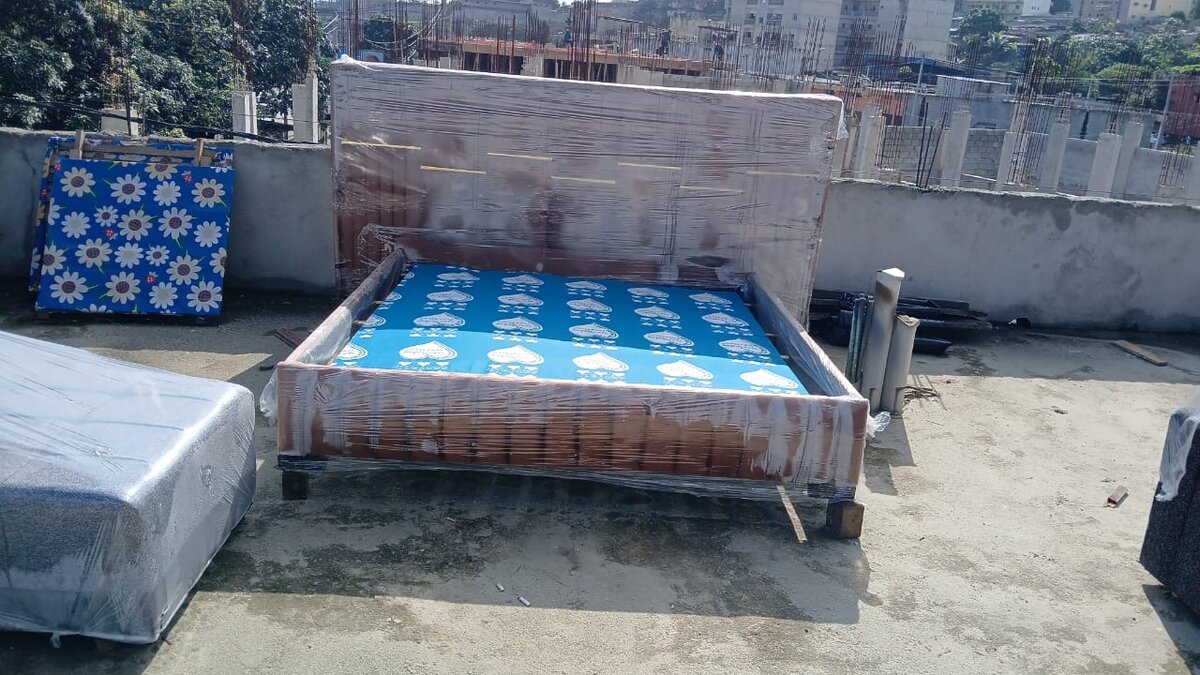 Lit 3 places capitonnées