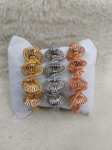 Bracelets élégants en métal