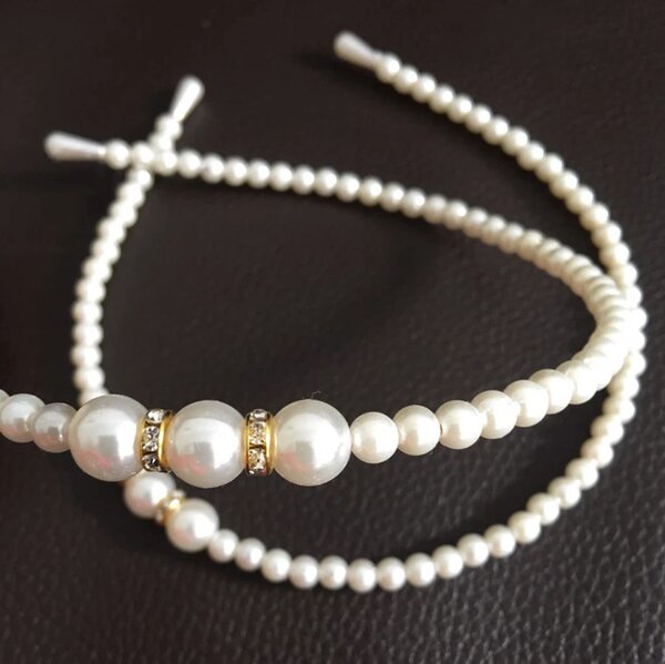 Serre-tête perlé élégant