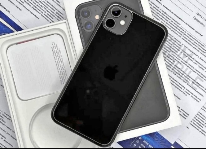 iPhone 11 Noir 64Go Débloqué