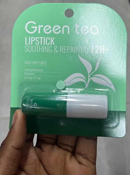 Baume à lèvres réparateur 12H