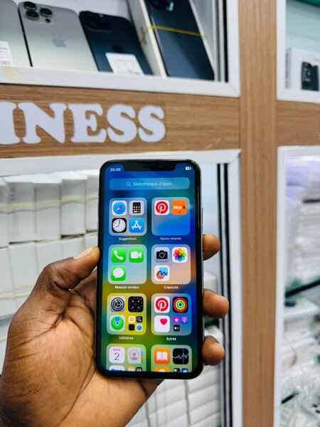 iPhone X 64Go sans ID