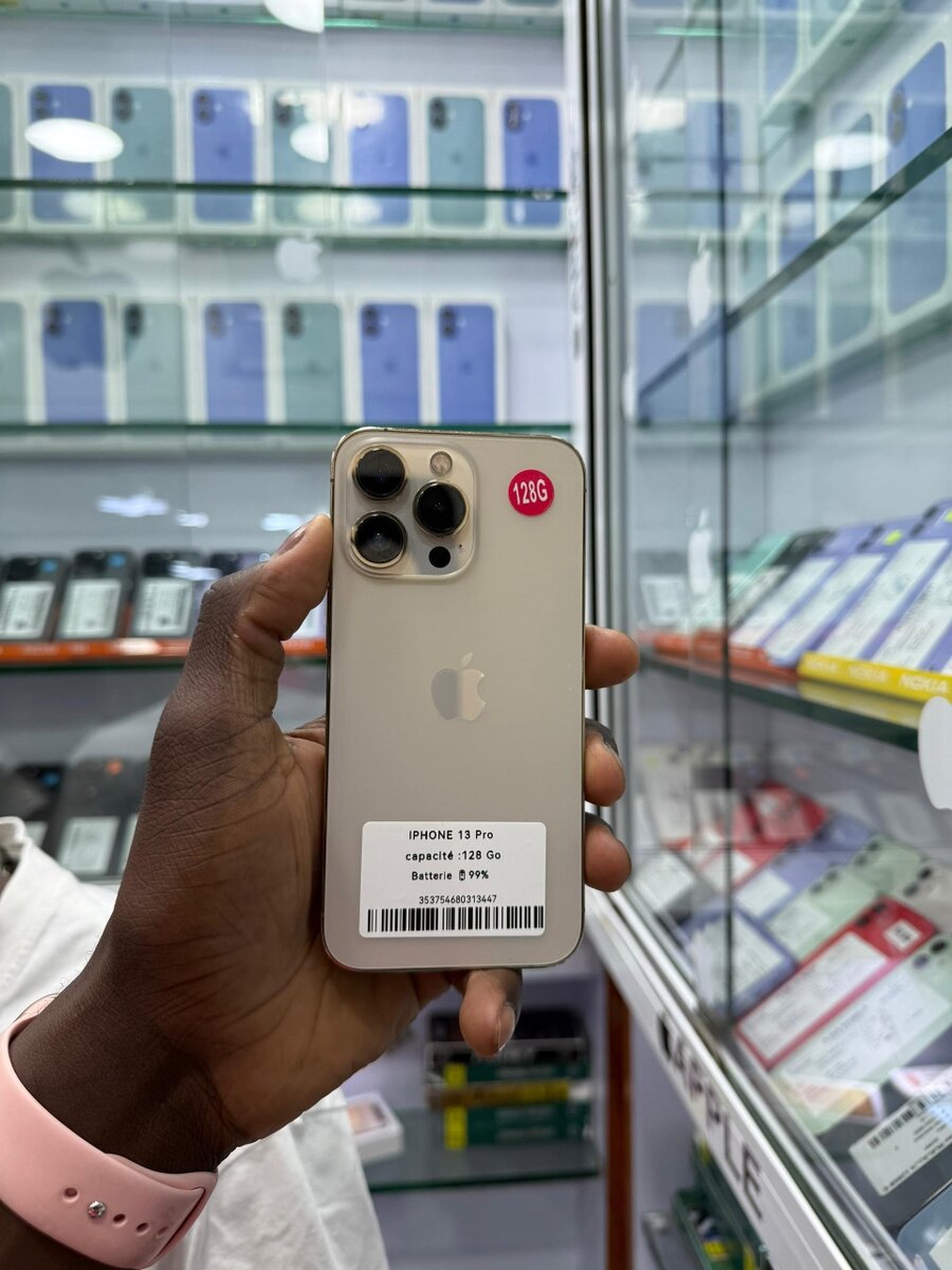 13 pro 128 Go couleur dorée
