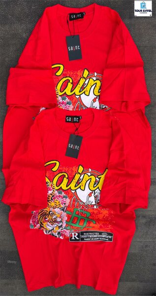 T-shirts graphiques Saint