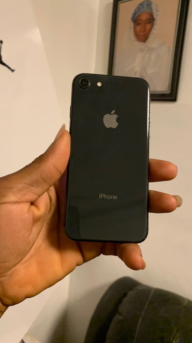 iPhone 8 64gb