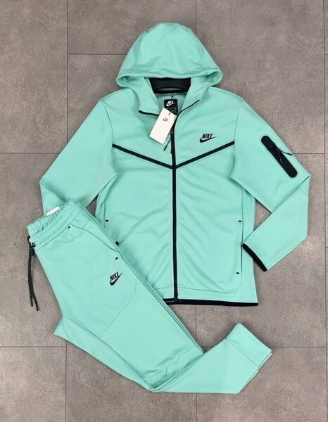 Ensemble de survêtement Nike