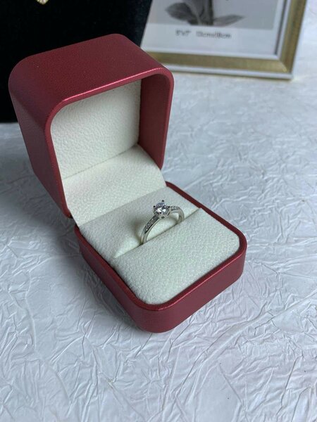 Bague de fiançailles Élégante