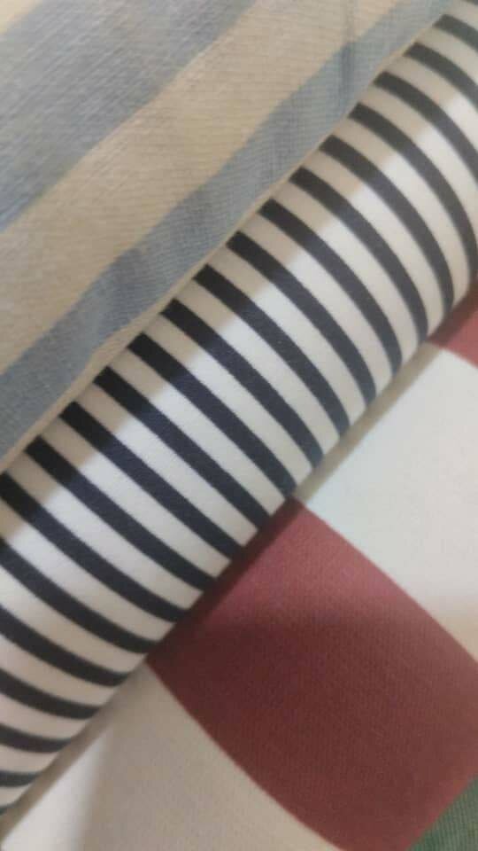Tissus à rayures multicolores