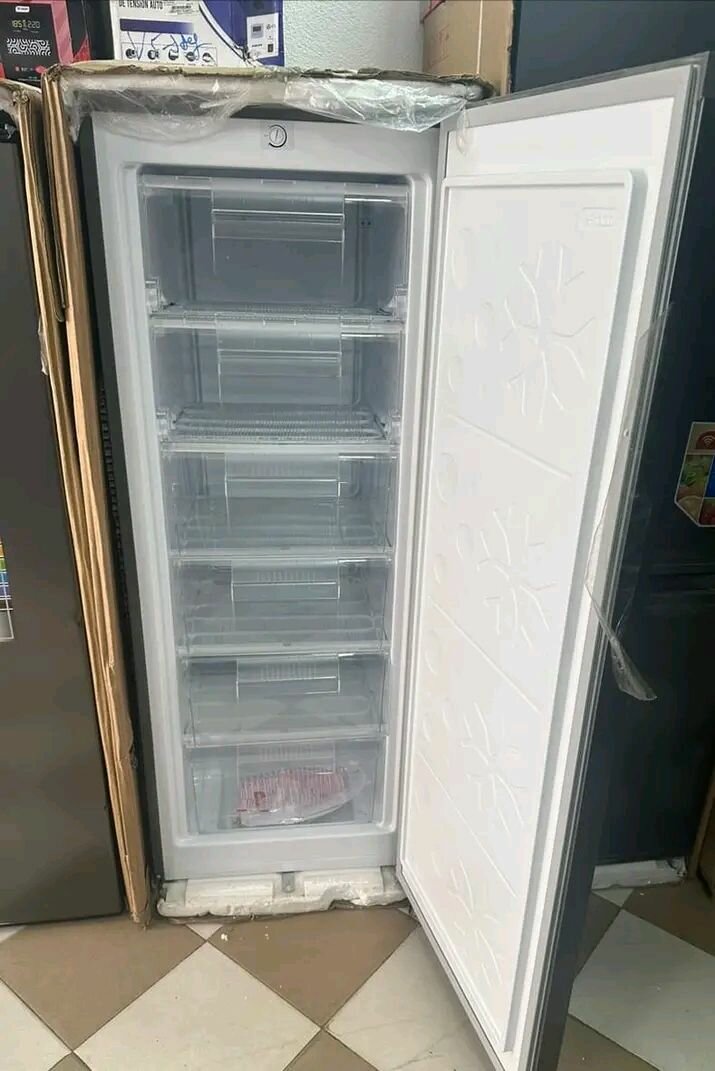 Congélateur rapide et spacieux