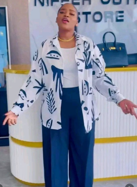 Traje de dos piezas para mujer