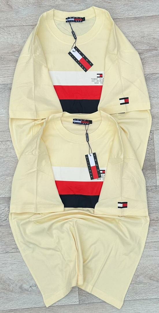 T-shirt graphique tendance