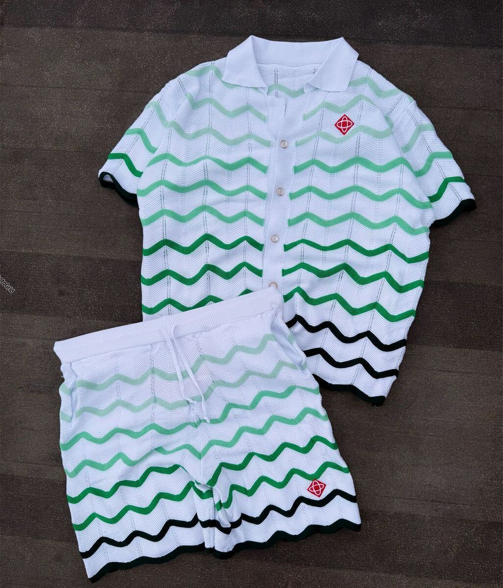 Ensemble d'été rayé en tricot