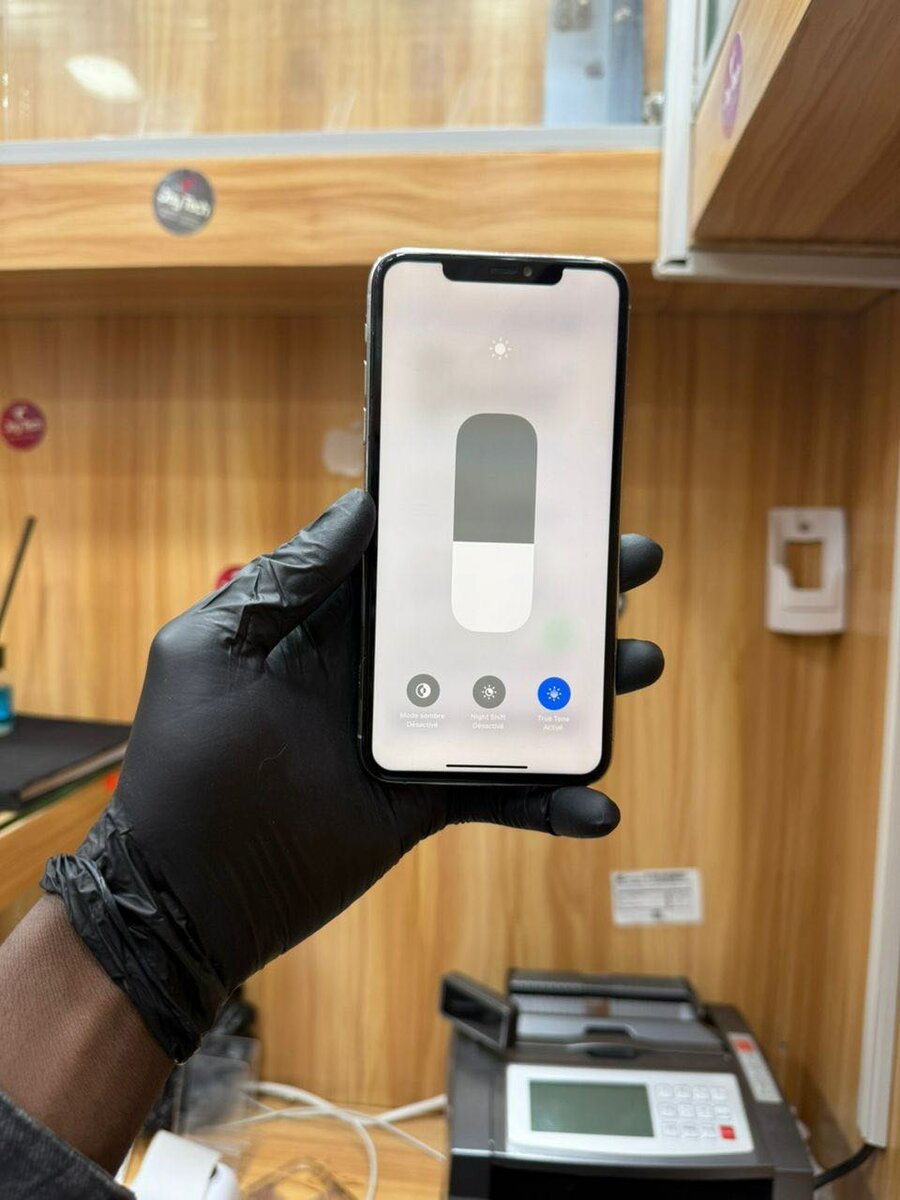 11 pro max seconde main  64go