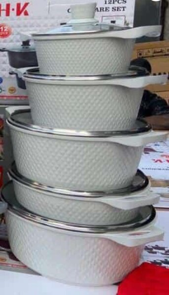 Heavy non stick sauce pans