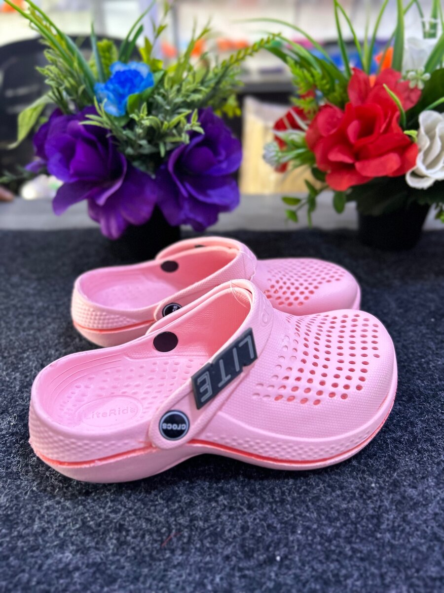Kids crocs
