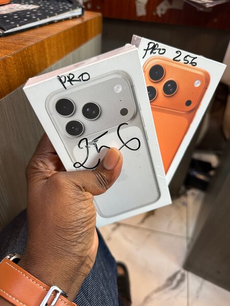 iPhone 17 pro 256gb scellé