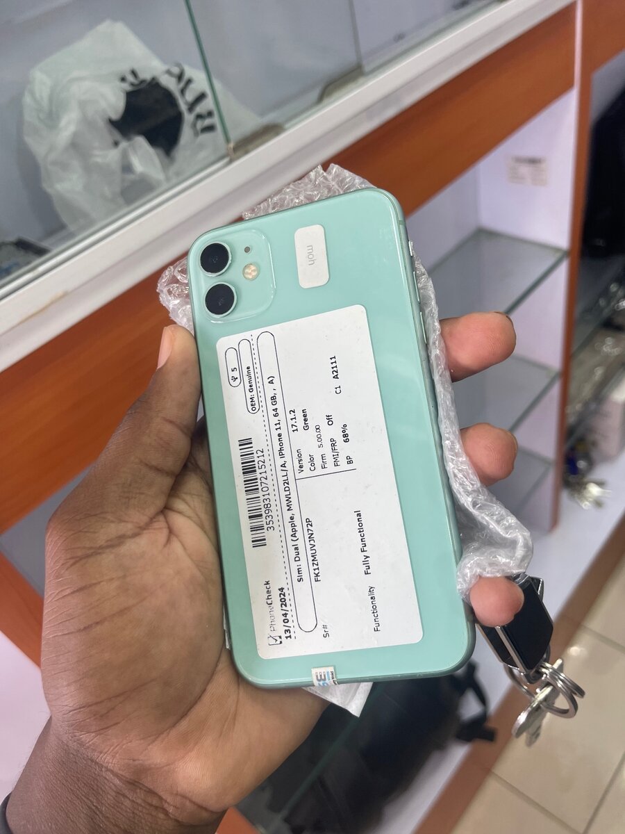 iPhone 11 simple 64 gigas quasi neuf