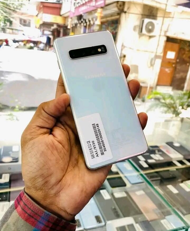 Samsung S10 5G Smartphone