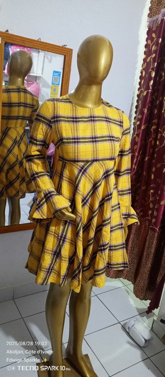 Robe à carreaux jaune élégante
