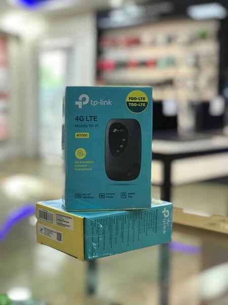 TP -link 4G LTE Mobile WiFi M7000