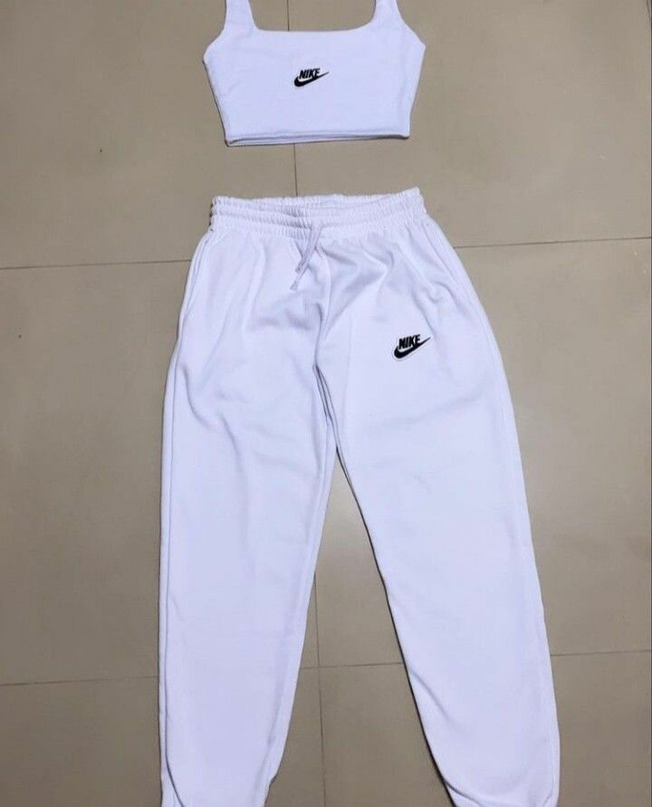 Ensemble de sportwear Nike blanc