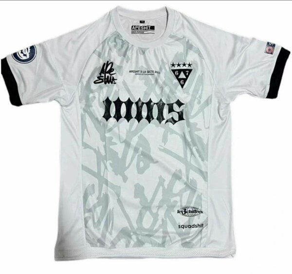 Maillots de football stylisés