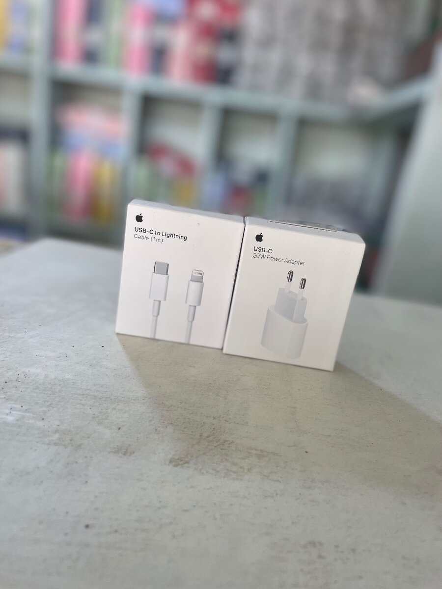 Adaptateur et câble USB-C Apple