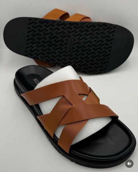 Sandales en cuir marron