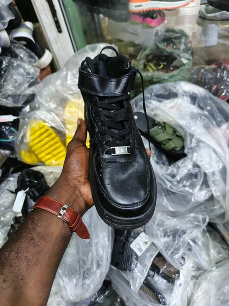 Baskets montantes noires homme