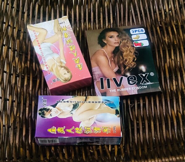 3 Préservatifs + 2 lubrifiants