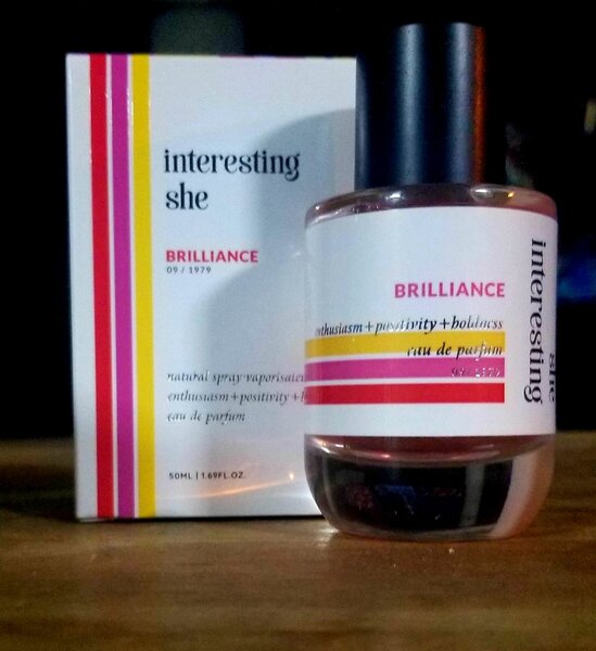 Parfum interesting she