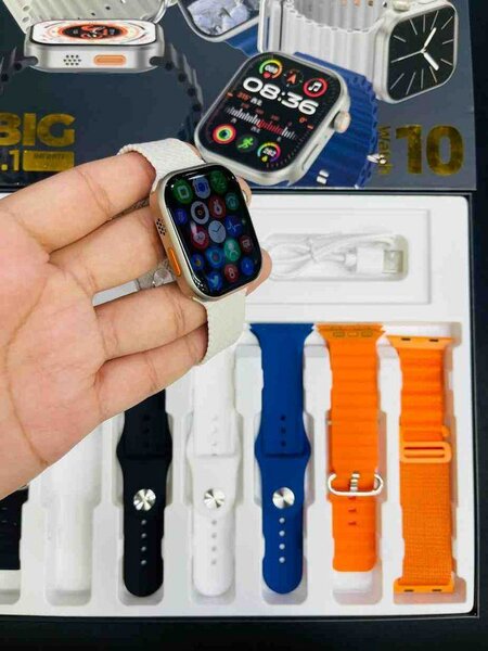 Montre connectée multi-bracelets