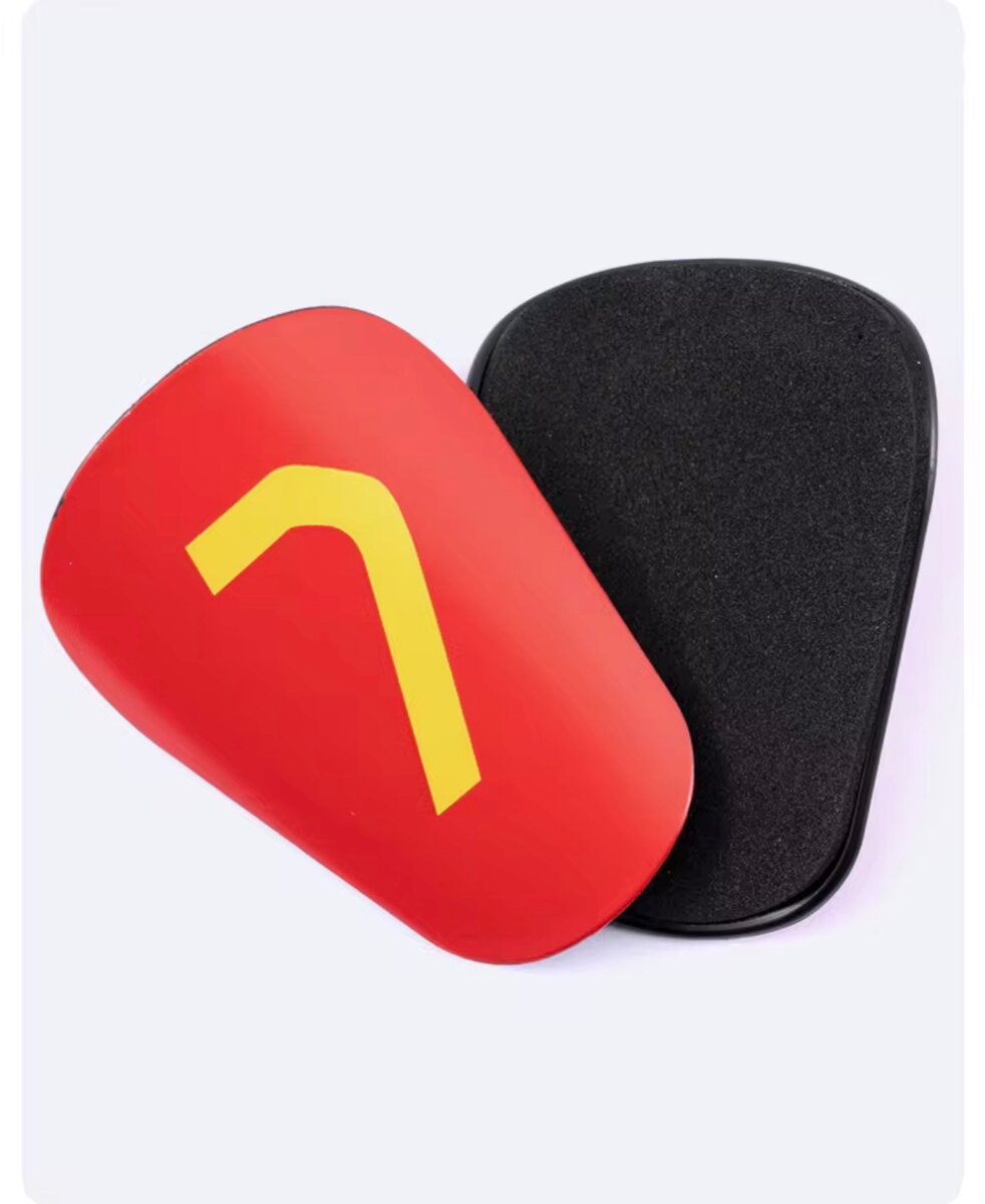 Protège-tibias de football légers